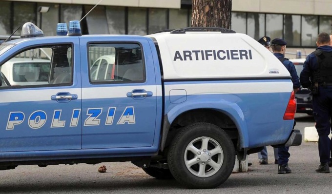 A spasso con il cane trova una mina anticarro della seconda Guerra Mondiale