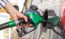 Il bonus benzina da 80 euro e i distributori dove costa meno fare rifornimento a Pavia