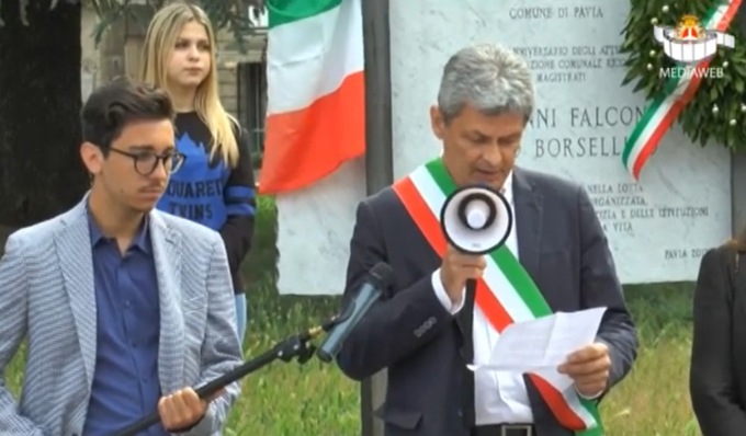 Trent’anni fa la Strage di Capaci: “Chi parla e chi cammina a testa alta muore una volta sola”