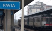 La lite per una bici alla stazione di Pavia finisce a coltellate: un ferito