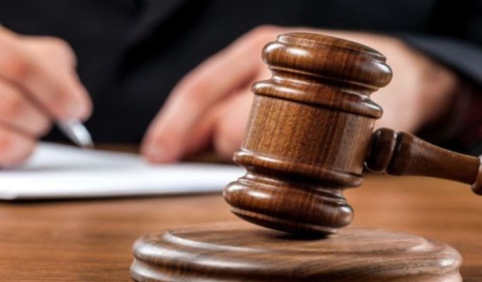 Il fratello gli uccise moglie, figlia e cognata: dopo 13 anni risarcito con (solo) 100mila euro