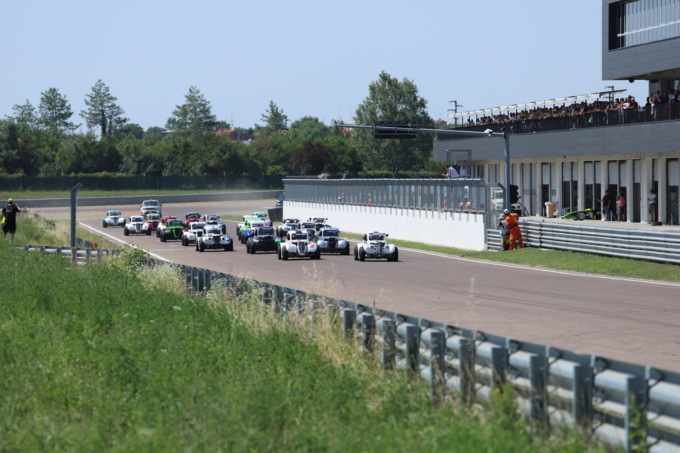 Campionato Legend Cars Italia, podio a Modena per il Toscano Racing Team