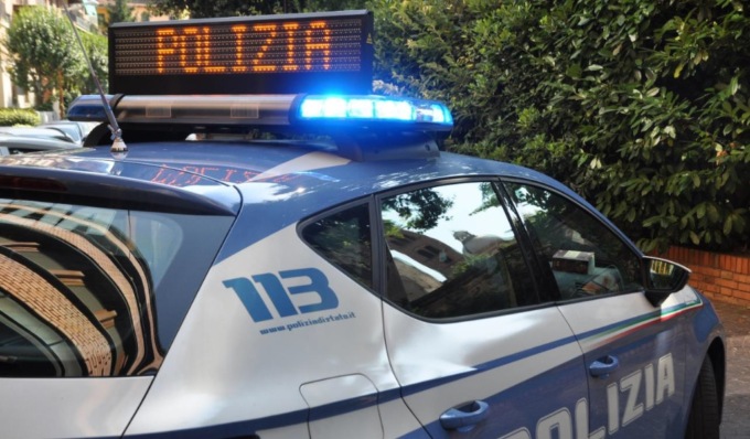 Danneggia la casa di una vicina, poi devasta il pronto soccorso rendendolo inagibile