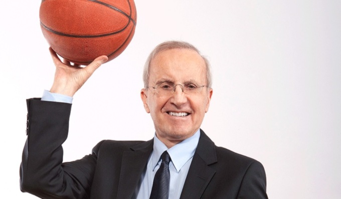 Sport sul Palcoscenico: quattro talk show al Broletto e l’intervista-spettacolo con Dan Peterson