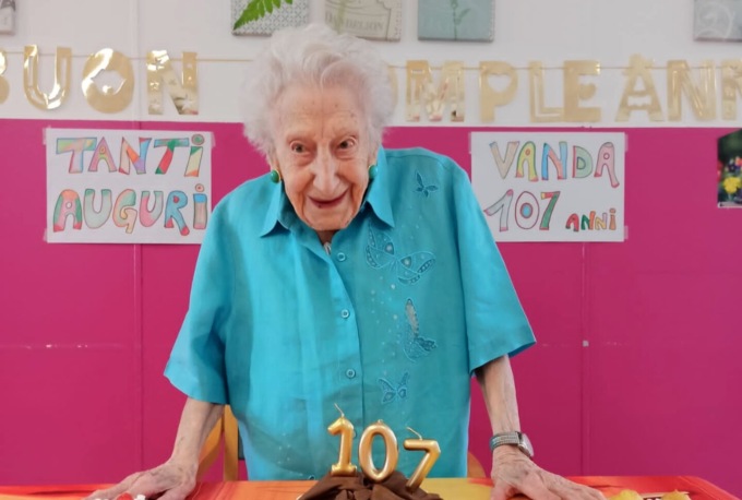 Compie ben 107 anni: grande festa per Vanda Mazza