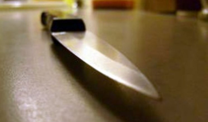 Accoltella alla testa la moglie, 40enne in carcere a Pavia per tentato omicidio