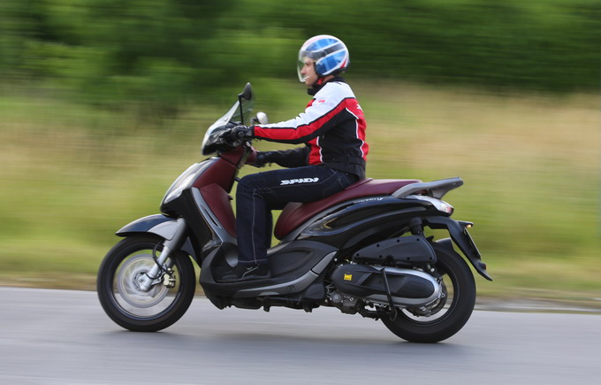 Landriano: pirata della strada investe un uomo in moto e scappa
