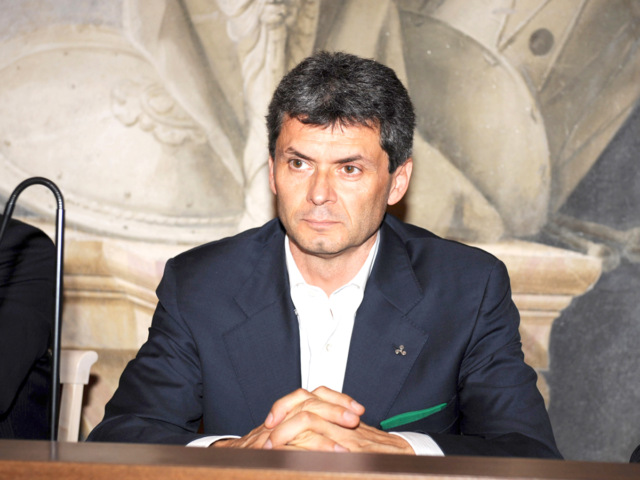 Il sindaco di Pavia Fabrizio Fracassi
