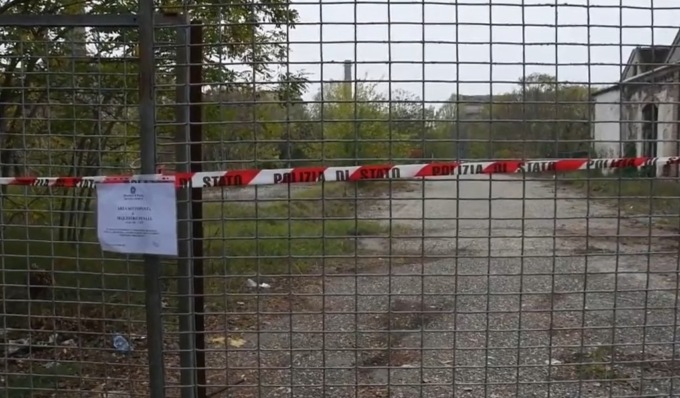 Costole rotte sul cadavere ritrovato all’ex Snia: incidente o pestaggio?