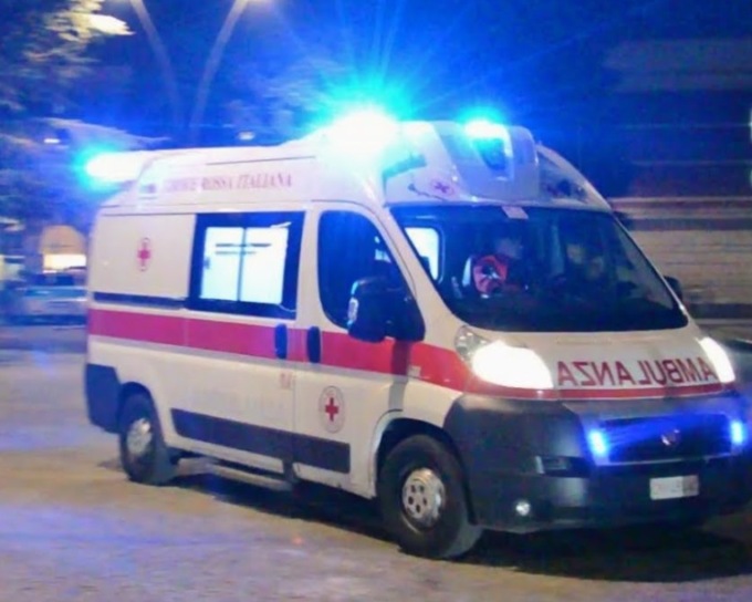 Pavia: colpisce il fidanzato con un punteruolo di legno, lui finisce in ospedale