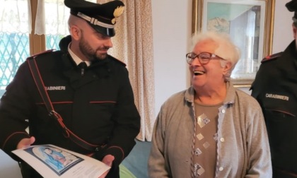 Pensionata 87enne sola in casa chiama i Carabinieri e chiede di farle un po' di compagnia