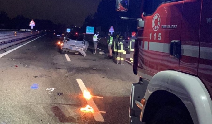 Incidente stradale sulla A7: tre auto coinvolte e autostrada chiusa