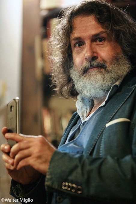 Il pavese Poletti torna in libreria con l’esilarante monologo “Islande. Quasi tutte”