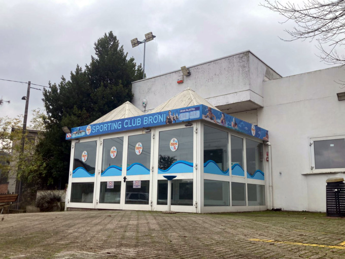 A Broni riapre la piscina chiusa dallo scorso marzo: “Ma i costi di gestioni sono altissimi”