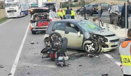 Schianto sulla provinciale, grave motocilista 57enne