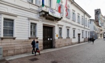 Crisi politica a Vigevano, si dimettono 13 consiglieri: cadono Sindaco e Giunta