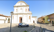 Furto nella chiesa di Lardirago: ladri portano via... 22 sedie in ferro e plastica