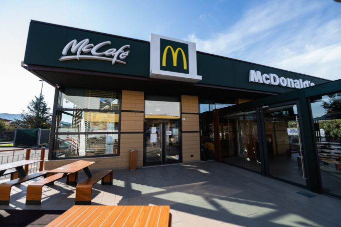 McDonald’s apre un nuovo ristorante a Garlasco: nel locale 55 nuovi lavoratori