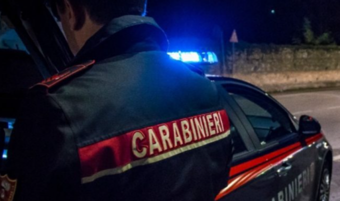 Trovato a passeggiare di notte in centro a Pavia, ma doveva essere ai domiciliari