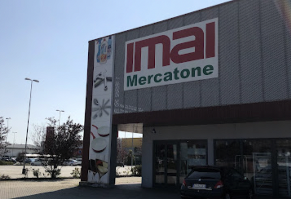 Furto aggravato in un supermercato di Garlasco, deferito un 18enne libico irregolare