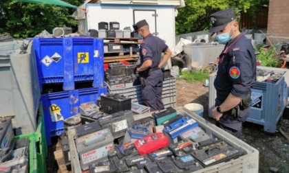 Maxi traffico illecito di batterie esauste: erano stoccate anche in provincia di Pavia