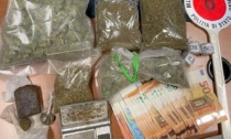 Marijuana, hashish e quasi 2mila euro in contanti: due persone arrestate