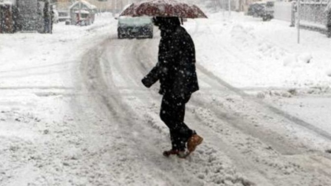 Bufera di neve e vento a Romagnese, chiuse le scuole elementari