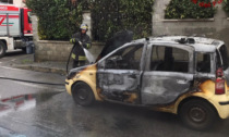 Auto in fiamme a Sant'Alessio con Vialone, ingenti i danni