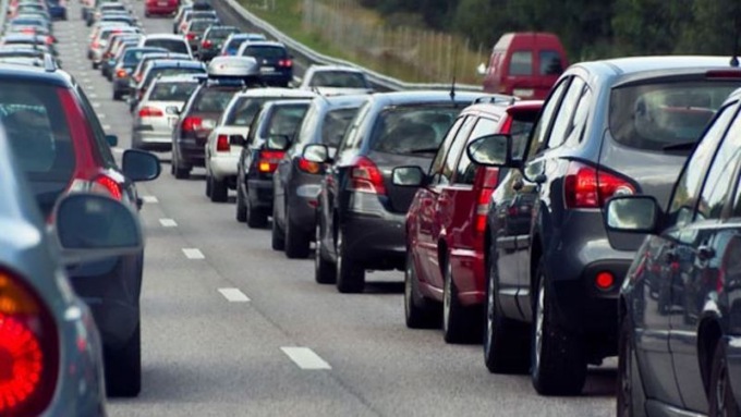 Incidente a Pavia, traffico intenso in tangenziale verso Milano