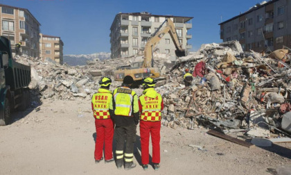 Terremoto Turchia, team lombardo impegnato in operazioni di ricerca e soccorso: al lavoro anche sei pavesi
