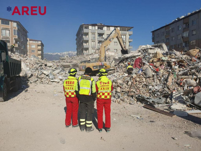Terremoto Turchia, team lombardo impegnato in operazioni di ricerca e soccorso: al lavoro anche sei pavesi