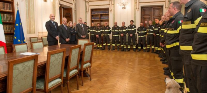“Siete il nostro orgoglio”: Piantedosi riceve i Vigili del fuoco rientrati dalla Turchia, tra loro anche un pavese