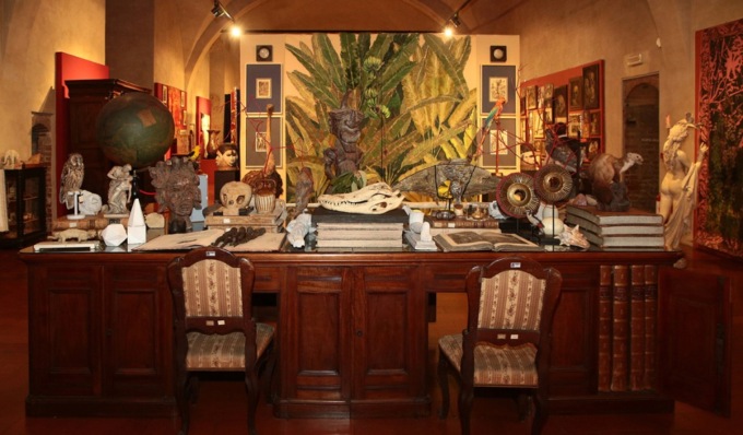 Mnemosyne: prorogata la mostra che ricrea al Castello Visconteo una “Camera delle Meraviglie”