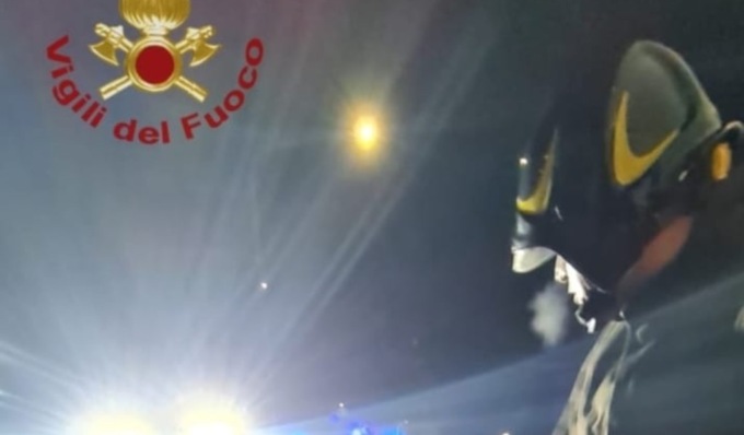 Esce fumo dalle finestre, Vigili del Fuoco a Stradella per l’incendio di un appartamento