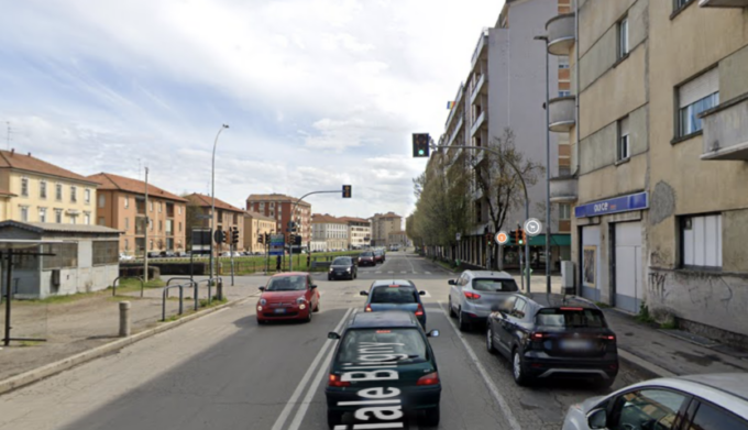 Pavia: incidente al semaforo, 76enne si schianta contro la volante della polizia