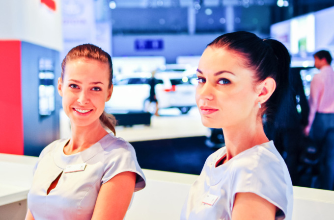 Trova le hostess perfette per il tuo evento a Milano con una agenzia specializzata