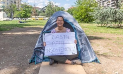Universitari in tenda contro il caro affitti: la protesta arriva anche a Pavia