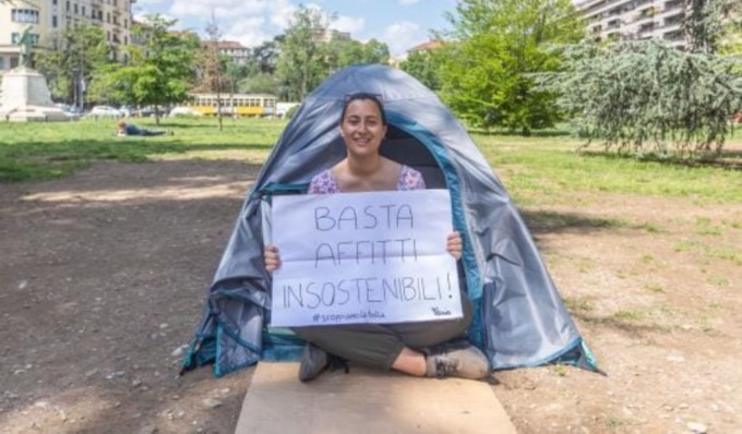 Universitari in tenda contro il caro affitti: la protesta arriva anche a Pavia