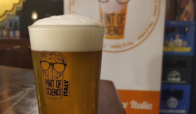 Torna Pint of Science: i pub di Pavia servono “Pinte di Scienza”