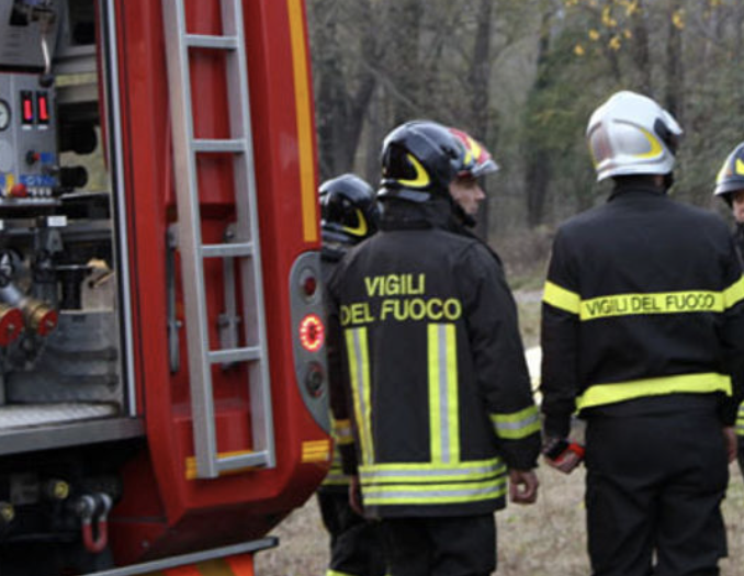 A fuoco 1000 metri quadrati di bosco, il rogo sulle colline di Romagnese