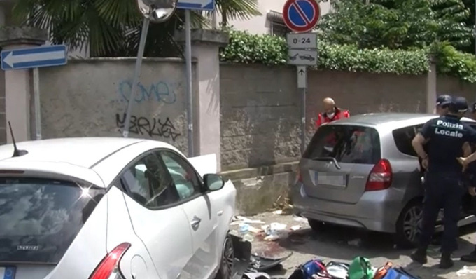 Non ce l’ha fatta la bambina di 5 anni sbalzata fuori dal finestrino: è morta in ospedale