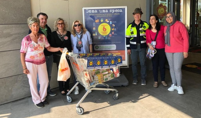 “Dona la spesa” ha raccolto a Pavia oltre 500 chili di alimenti per famiglie in difficoltà