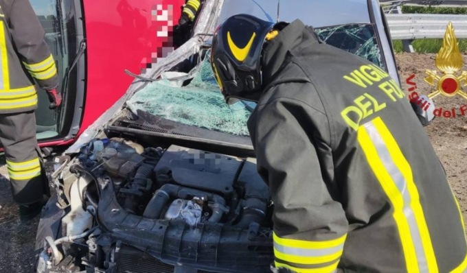 Schianto tra auto e furgone in A7: feriti un 41enne e un 55enne