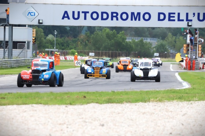 La Toscano Racing chiude in Top 5 alla prima Tappa di Campionato Legend Cars Italia, con Michele Locatelli