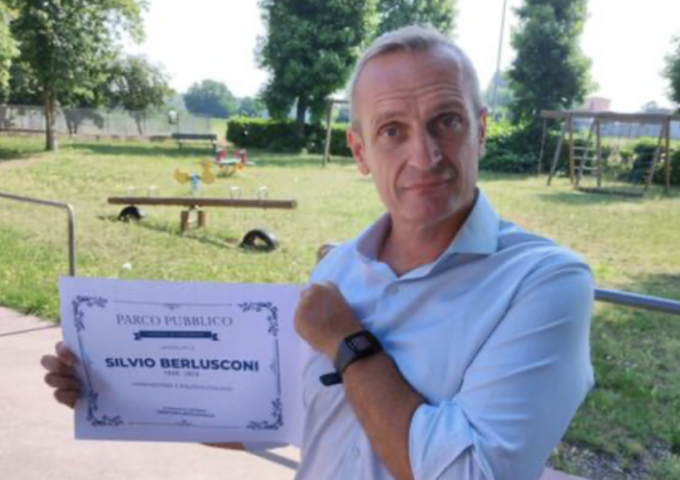 Un parco dedicato a Berlusconi, la richiesta di un sindaco nel Pavese