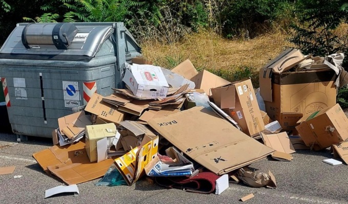 Abbandono incontrollato di rifiuti: a Voghera è lotta ai furbetti