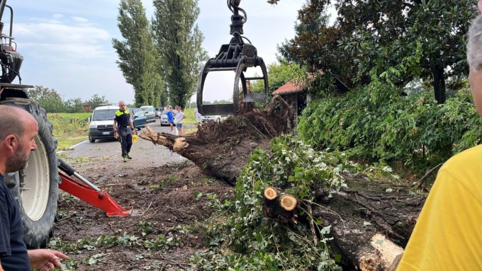 Maltempo, 300 interventi dei Vigili del Fuoco… ed è ancora allerta arancione