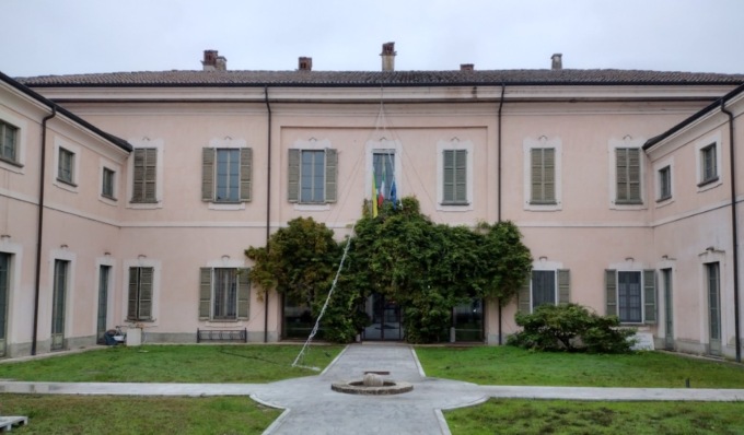 Furto in Municipio a Borgarello, ladro entra dal retro e fugge con 1.500 euro