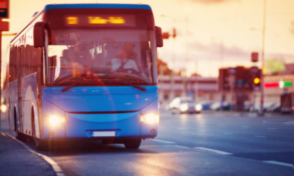 Violente rapine alla stazione dei bus di Pavia, denunciati tre minori e un maggiorenne