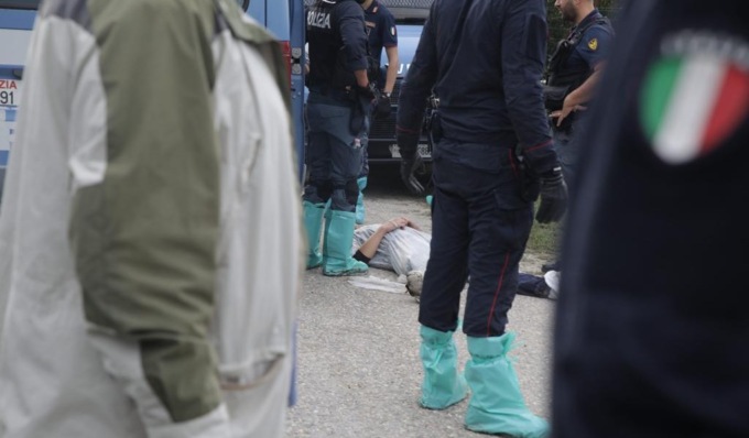 Lo sgombero del Rifugio Cuori Liberi si è concluso con l’uccisione di 9 maiali e tre manifestanti contusi